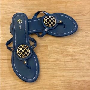 Women’s sandals with gold accent